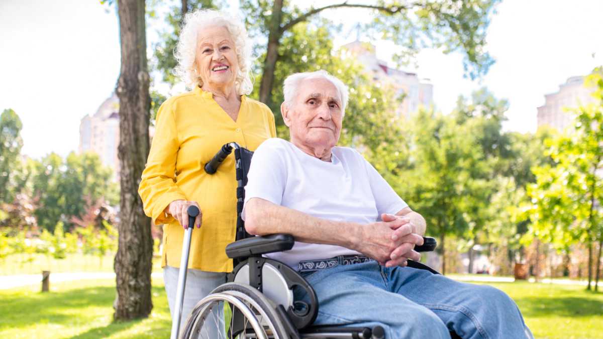 Os desafios da deficiência na terceira idade.